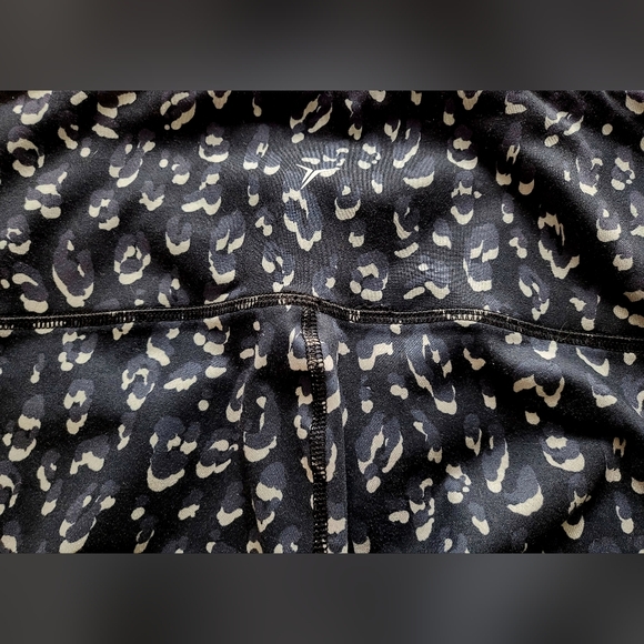 New/LiKE New ☆ 3 ON Leggings - Picture 5 of 12